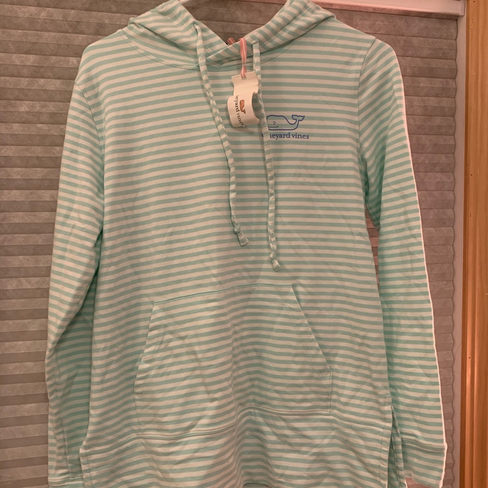 Women’s vineyard vines hoodie